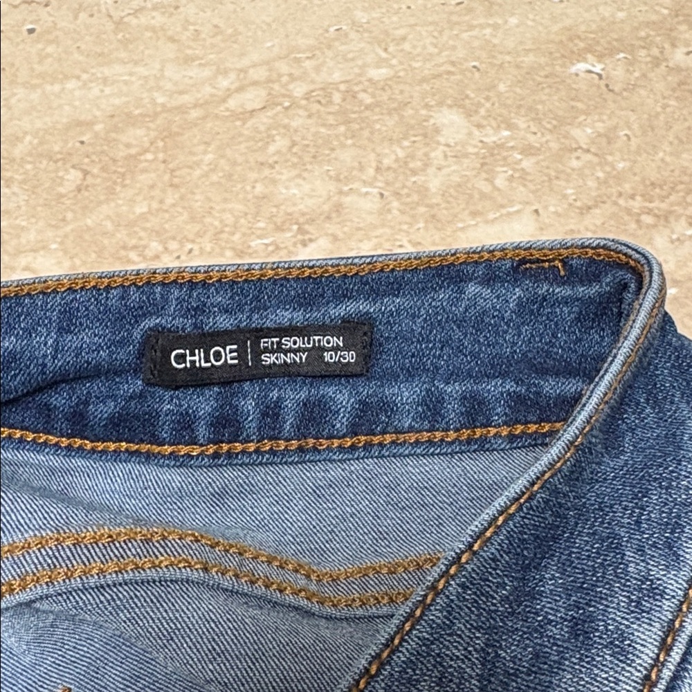 NWOT Tahari, Chloe skinny fit jeans.Excellent Condition. - Picture 4 of 9